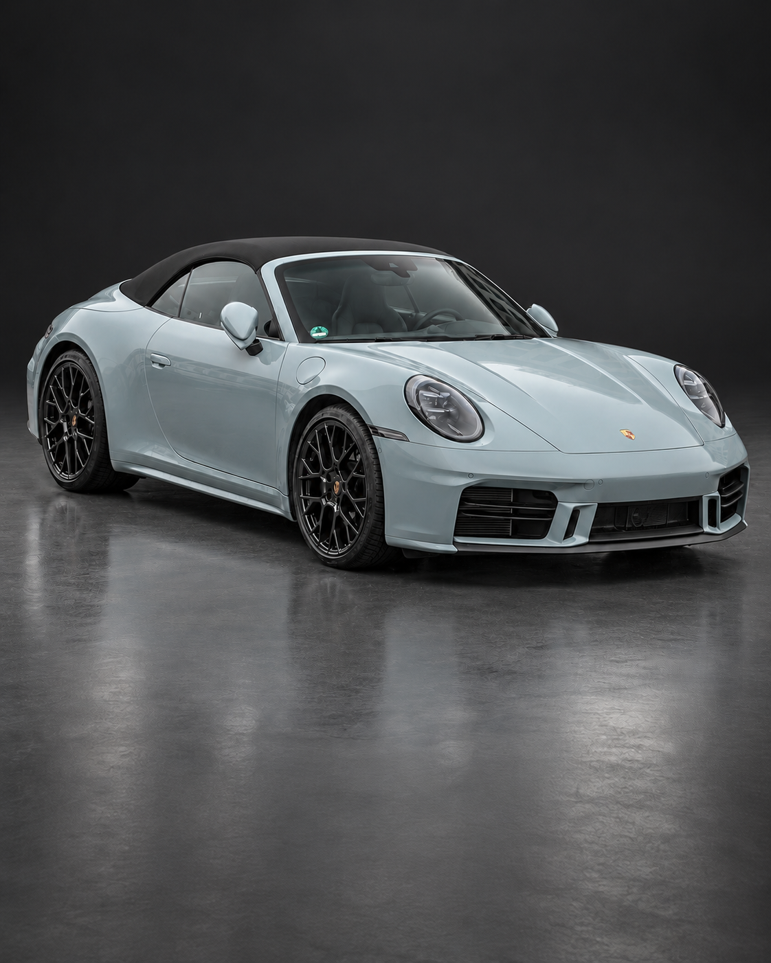 Porsche в тёмной студии